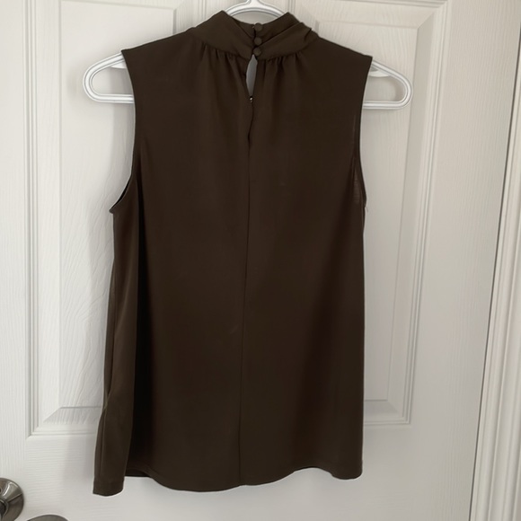 3/$15 🛍H&M top - Picture 4 of 4